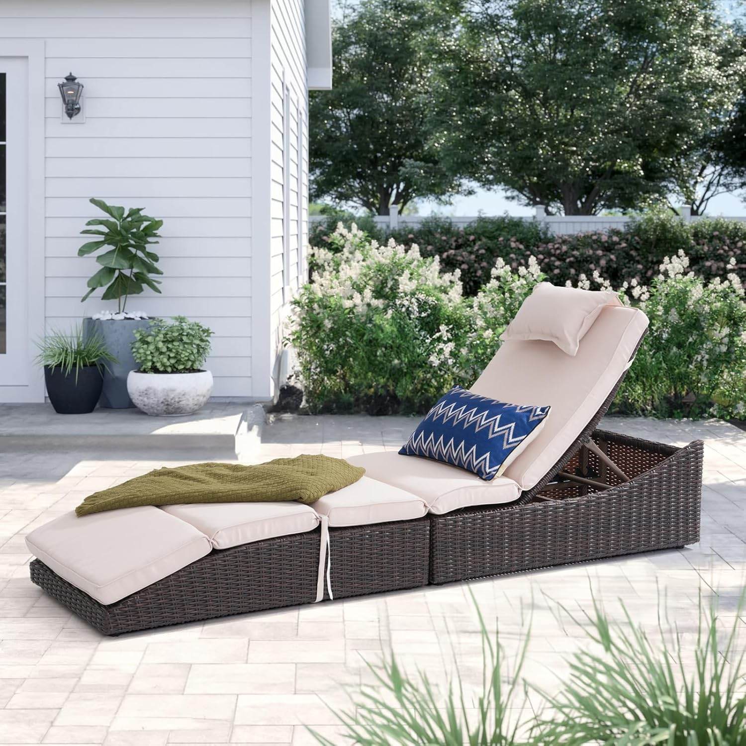 My Depot Outdoor Lounge Chair PE Wicker Rattan Backrest Pool Lounge Chair
Beige
SPMD-0L02BE